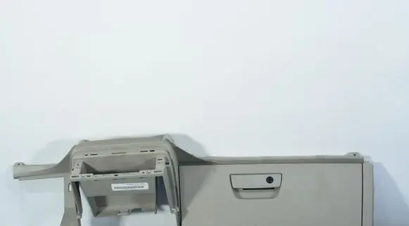 Chrysler Town & Country V Glove box