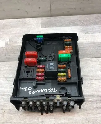 Volkswagen Tiguan Fuse module 1K0937125A 017183071