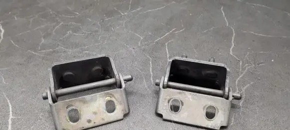 Ford Mondeo Mk III Tailgate hinge 