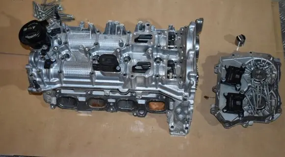 Mercedes-Benz E W214 Engine head 