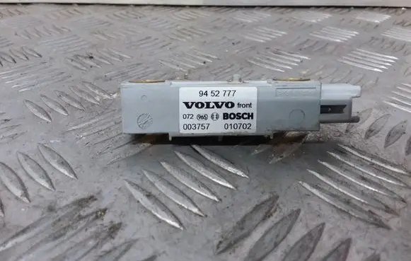 Volvo V70 Airbag deployment crash/impact sensor 945277 072003757 010702