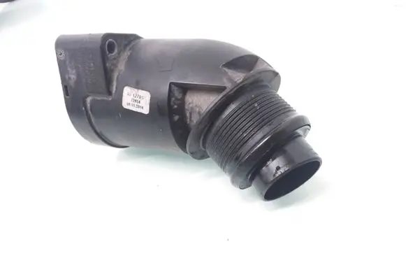 Skoda Fabia Mk3 (NJ) Turbo air intake inlet pipe/hose 04B131111