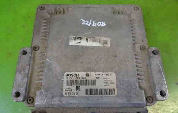 Peugeot 607 Engine control unit/module ECU 9637874080