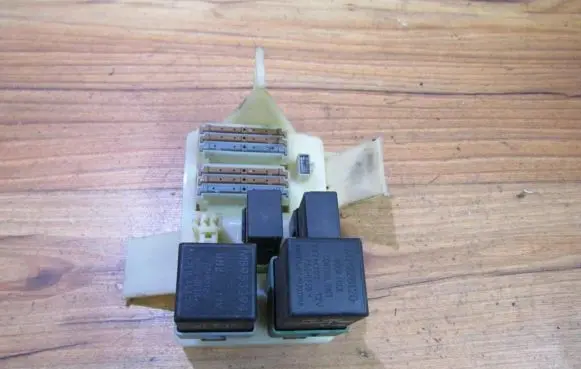 Mitsubishi Space Star Fuse box set