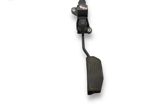 Toyota Avensis T270 Accelerator throttle pedal 7811005021 10138A 00179635992