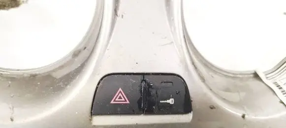 Alfa Romeo Mito Hazard light switch B369