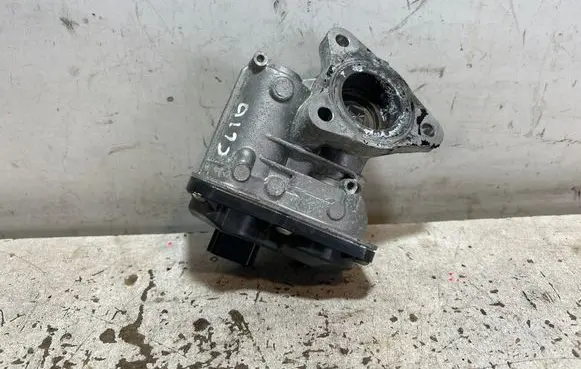 Renault Clio IV EGR valve H8201143495 HU1501000212 147102557R