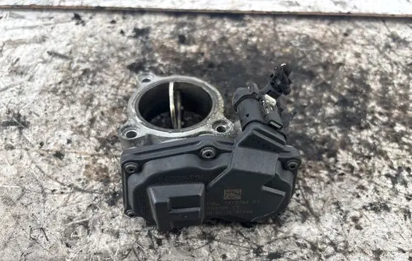 BMW 3 E90 E91 Throttle valve 7810752 10378517 10011401264