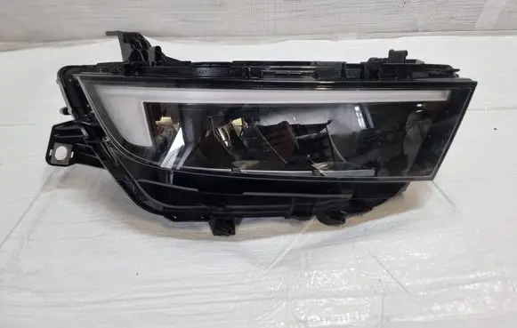 Opel Astra L Headlight/headlamp 9858777180