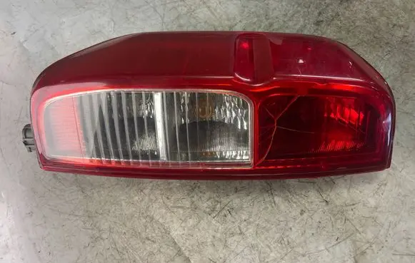 Nissan Navara D40 Rear/tail lights 22216466