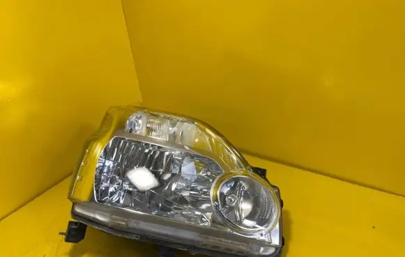 Nissan X-Trail T31 Headlight/headlamp 215-11C1R-LD-EM