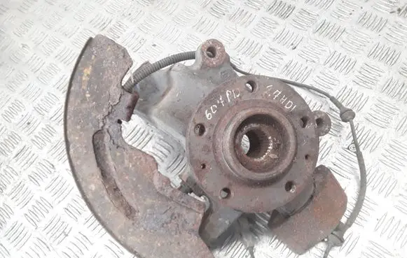 Peugeot 607 Front wheel hub spindle knuckle