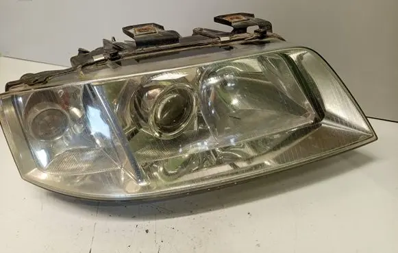 Audi A6 S6 C5 4B Headlight/headlamp 14846600