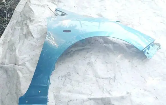 Mazda 2 Fender Melyna