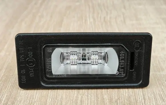 Audi A4 S4 B9 Number plate light 4G0943021