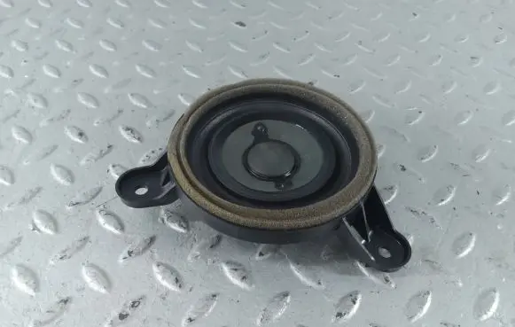Audi A8 S8 D4 4H Front door speaker 4H0035397