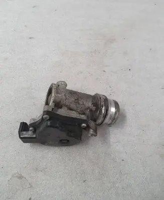 Renault Clio IV Throttle valve 161A09794R 288331413