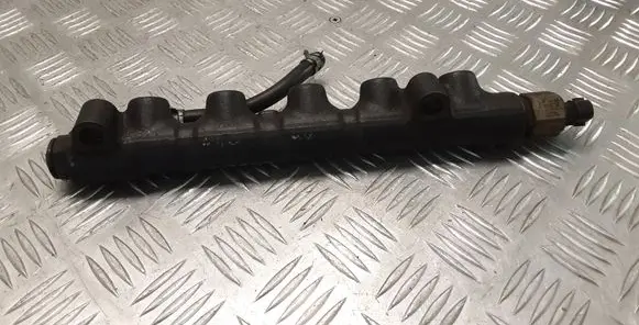 Toyota Avensis T220 Fuel main line pipe 8945812010