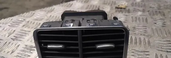 Audi A6 S6 C6 4F Dash center air vent grill 4f0819203