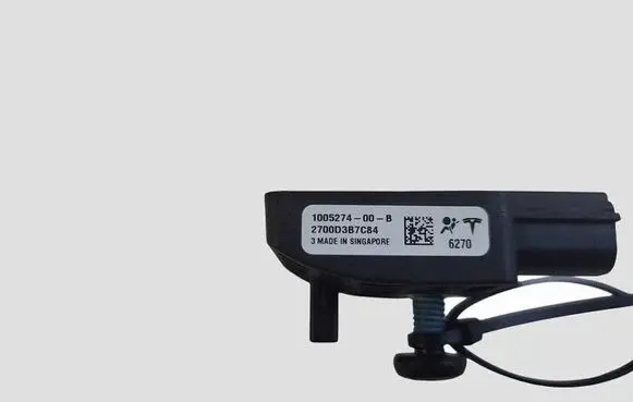 Tesla Model S Airbag deployment crash/impact sensor 100527400B