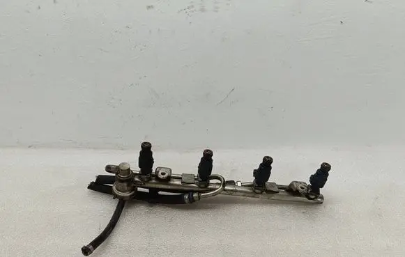Volkswagen PASSAT B5.5 Fuel main line pipe 06B133681