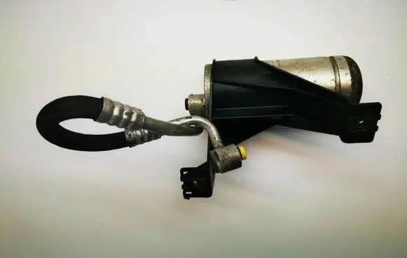 BMW M3 Air conditioning (A/C) air dryer 8377332