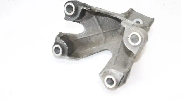 Audi A4 S4 B7 8E 8H Engine mounting bracket 8E0199307AB