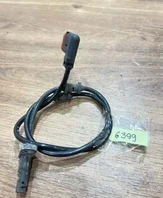 Mercedes-Benz E W212 ABS rear brake sensor A2125402117