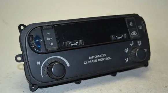 Chrysler Voyager Climate control unit P05127377AA 077400008 12239599