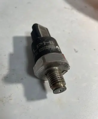 Fuel pressure sensor
