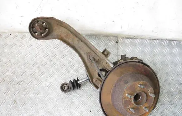 Hyundai Santa Fe Rear wheel hub spindle/knuckle 