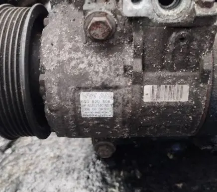Volkswagen Polo IV 9N3 Air conditioning (A/C) compressor (pump) 6q0820808