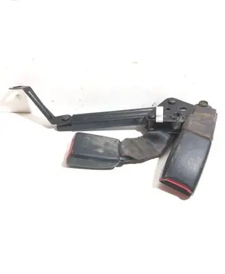 Lexus LS 430 Middle seatbelt buckle (rear) 7J3510 D011802 B380