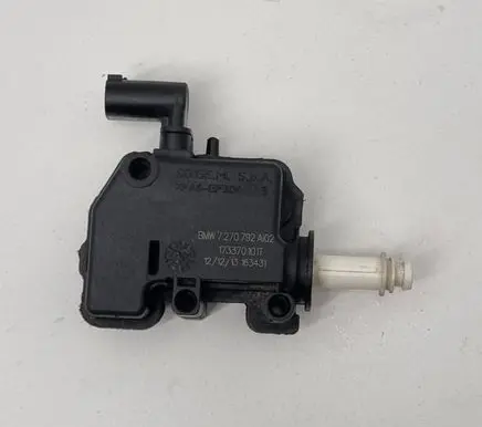 Fuel tank cap lock motor
