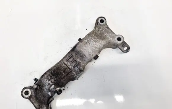 Peugeot 308 Engine mounting bracket 9655923080