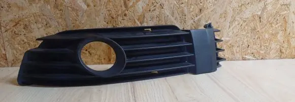 Volkswagen PASSAT B5.5 Front bumper lower grill 3B0853665K