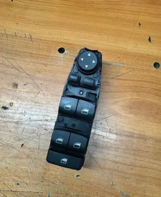 BMW 5 F10 F11 Electric window control switch 9241955 L10668