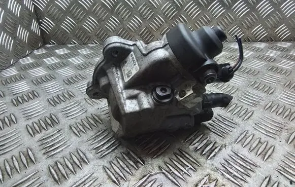 Skoda Yeti (5L) Fuel injection high pressure pump 03L130755D 0445010514