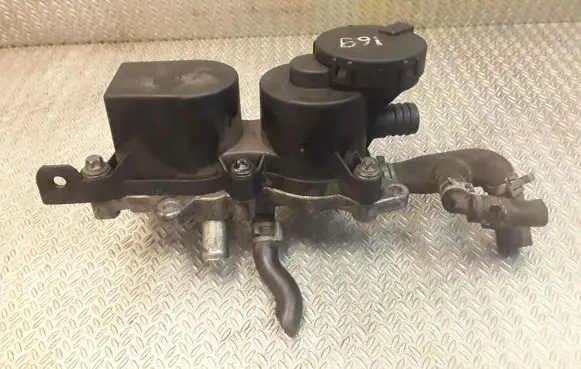 Mercedes-Benz A W169 Oil breather separator A6400101162 6400101162