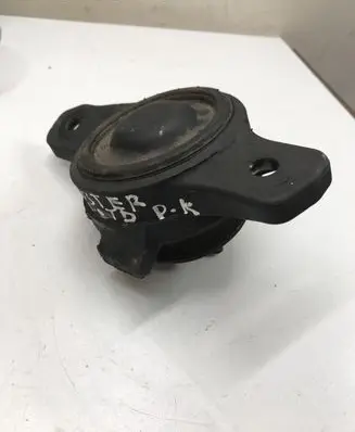 Subaru Forester SG Engine mount bracket 41022AG111