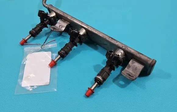 Dacia Sandero Fuel injector 166007686R IMPRK1463722