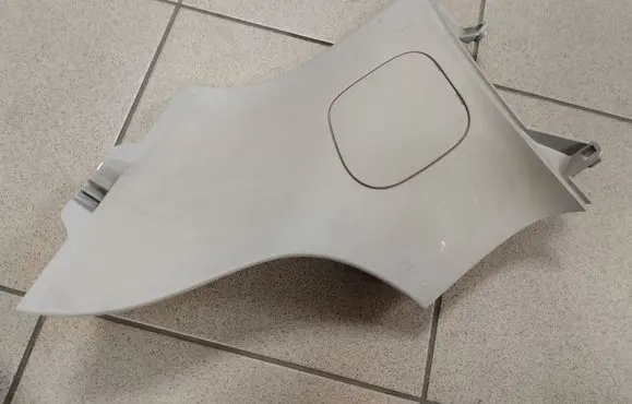 Volvo C30 (D)pillar trim (top) 