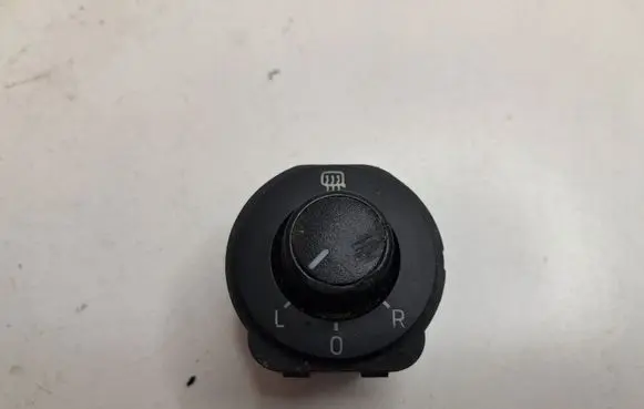 Skoda Rapid (120G, 130G, 135G) Central console control unit 5E0959565B