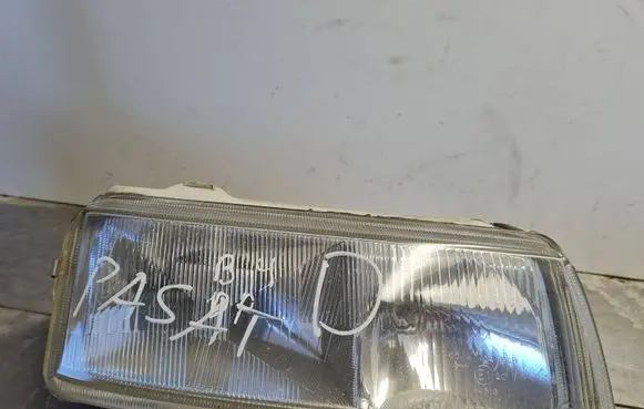 Volkswagen PASSAT B4 Headlight/headlamp 301141968 E12044516