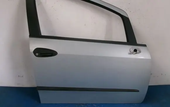 Fiat Punto (199) Front door
