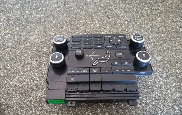 Volvo V70 Climate control unit 30782281