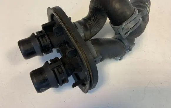 Audi Q5 SQ5 Engine coolant pipe/hose 8R0819350AM 8R0122327