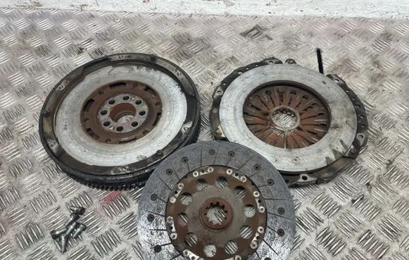 BMW 5 E39 Clutch set kit 7512329