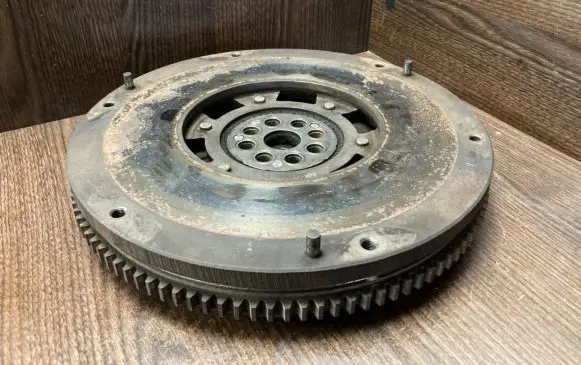 Iveco Daily 4th gen Flywheel 504382924