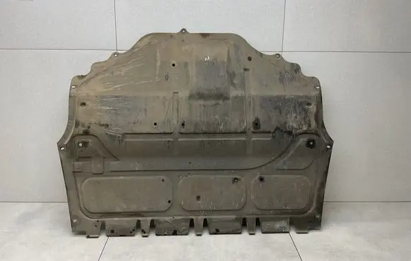 Audi A1 Engine splash shield/under tray 6R0825235E